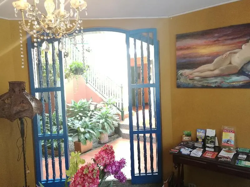 ホテル Ayenda Habana Vieja 1221 メデジン