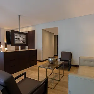 https://holiday-inn-airport-00000.hotels-bogota.net