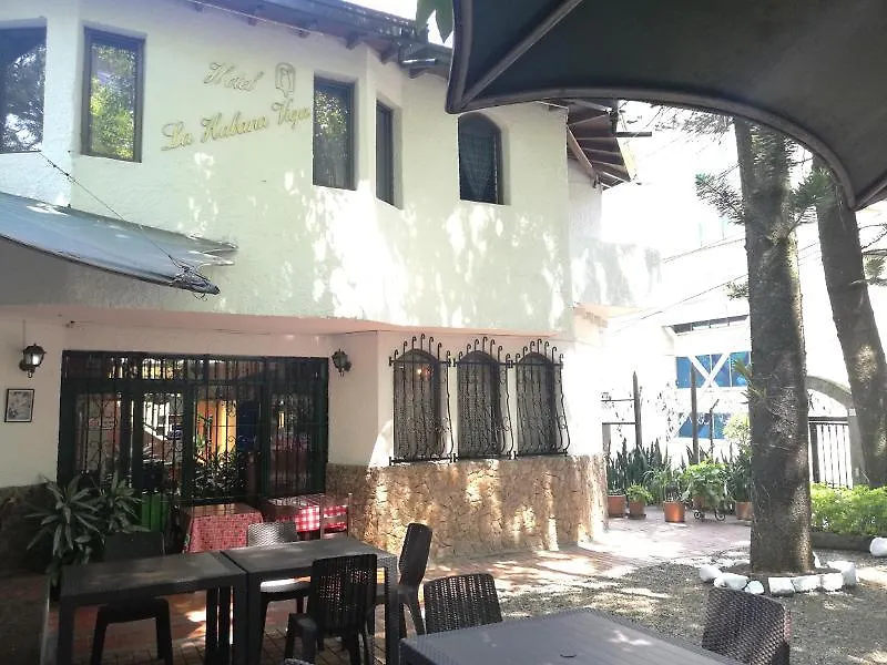 Hotel Ayenda Habana Vieja 1221 à Medellín 3*,  Colombie